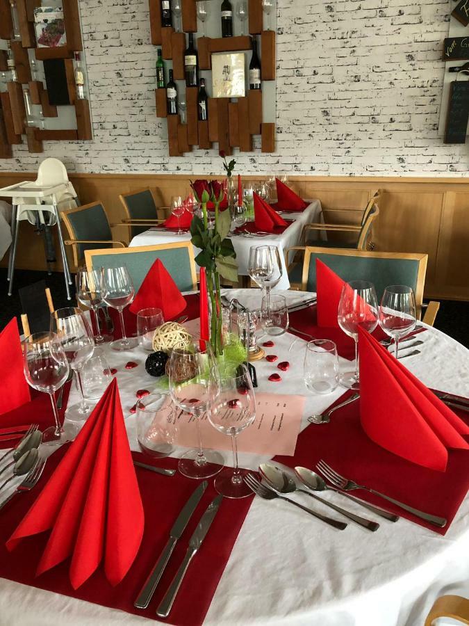 Gasthaus Zur Tanne Hotell Bauma Exteriör bild